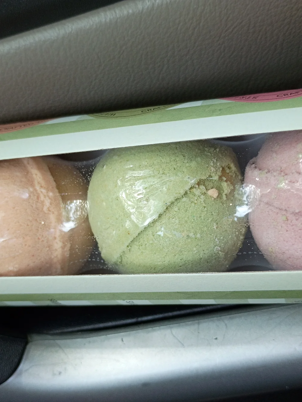 Soothing Green Bath Bomb - Gentle Fizzy Bath Bomb